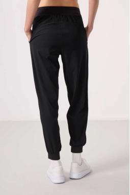 Cepli Standart Kalıp Polyester Siyah Kadın Pantolon