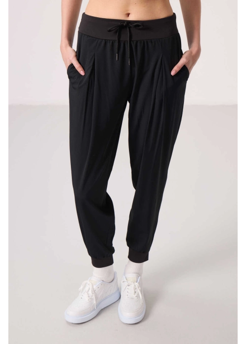 Cepli Standart Kalıp Polyester Siyah Kadın Pantolon