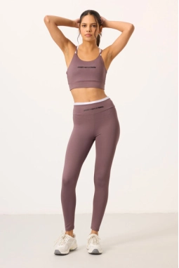 Femora Gül Kurusu Yüksek Bel Toparlayıcı Dar Paça Büstiyer Tayt Takım - Feminen ve Fit Görünüm