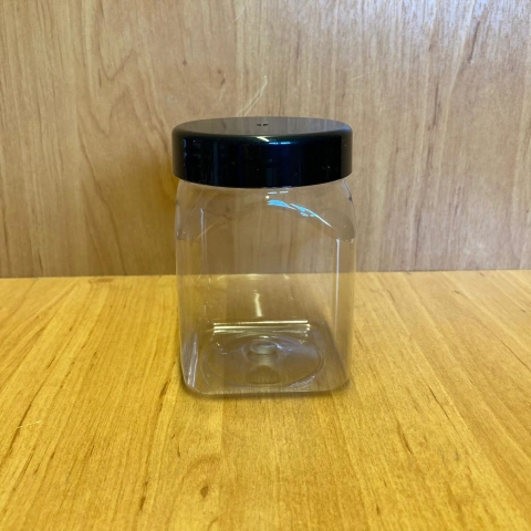 250 CC KARE PET KAVANOZ - SİYAH PLASTİK KAPAKLI