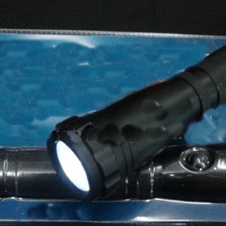 POLİCE 20 W  3 ORTA PİLLİ TEK LED FENER