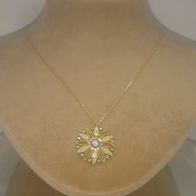 Papatya Motifli Taşlı Altın Kolye