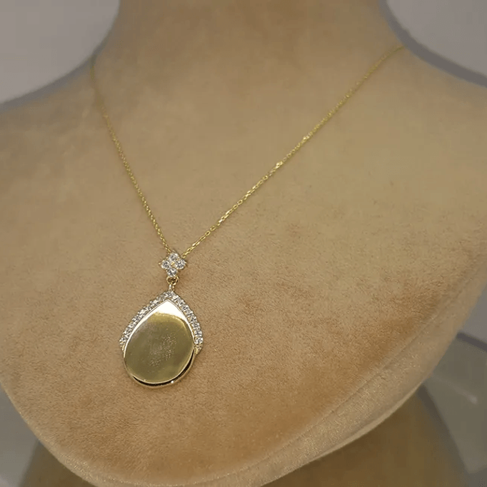 Yazı Yazılan Altın Kolye