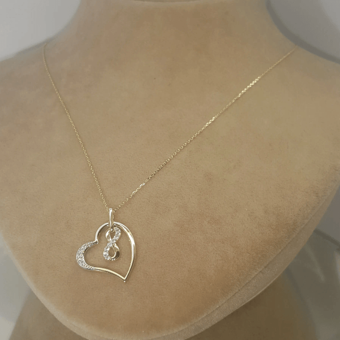 Kalp İçinde Sonsuz Altın Kolye