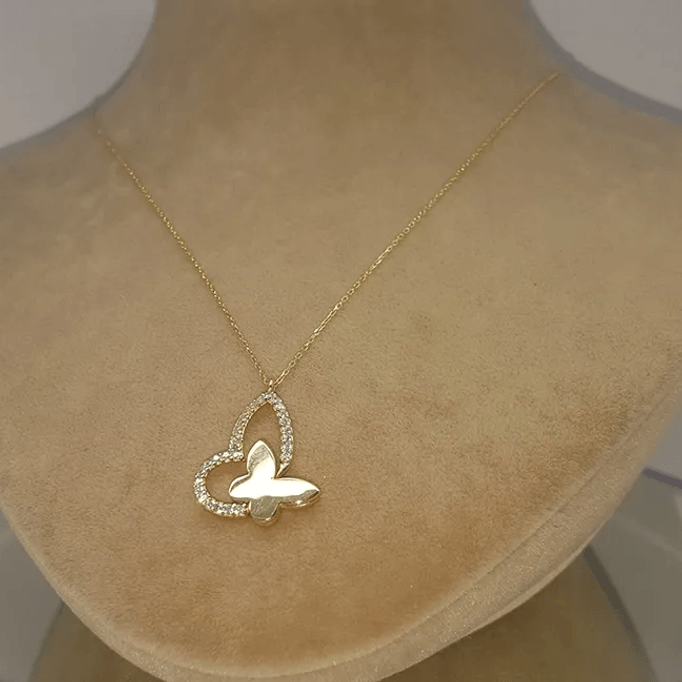 Kelebek Kanadı Kalpli Altın Kolye