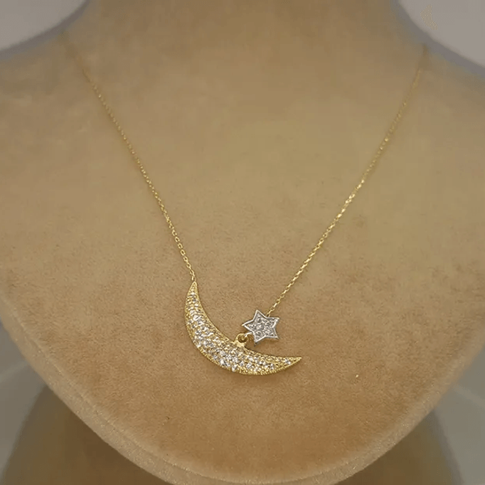 Ay Ortasında Yıldız Kolye