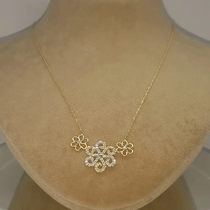 Çiçek Motifli Altın Kolye