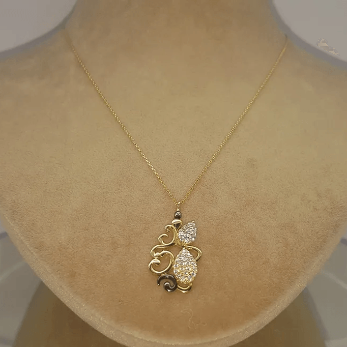 Motifli Yapraklar Altın Kolye