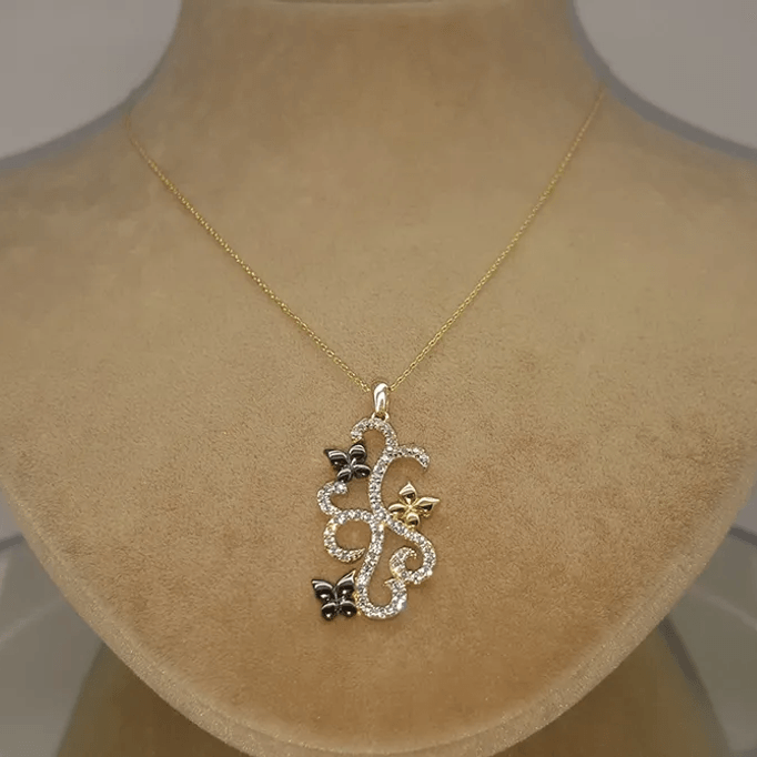 Kelebek Motifli Dekoratif Altın Kolye