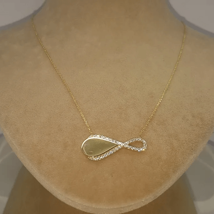 Sonsuzluğun İçine İsim Yazılabilen Kolye