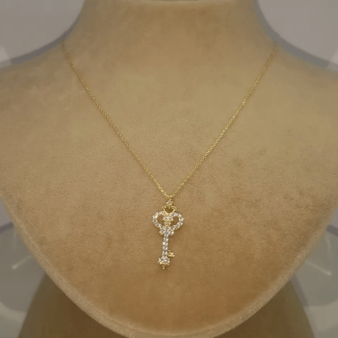 Taşlı Anahtarlık Altın Kolye