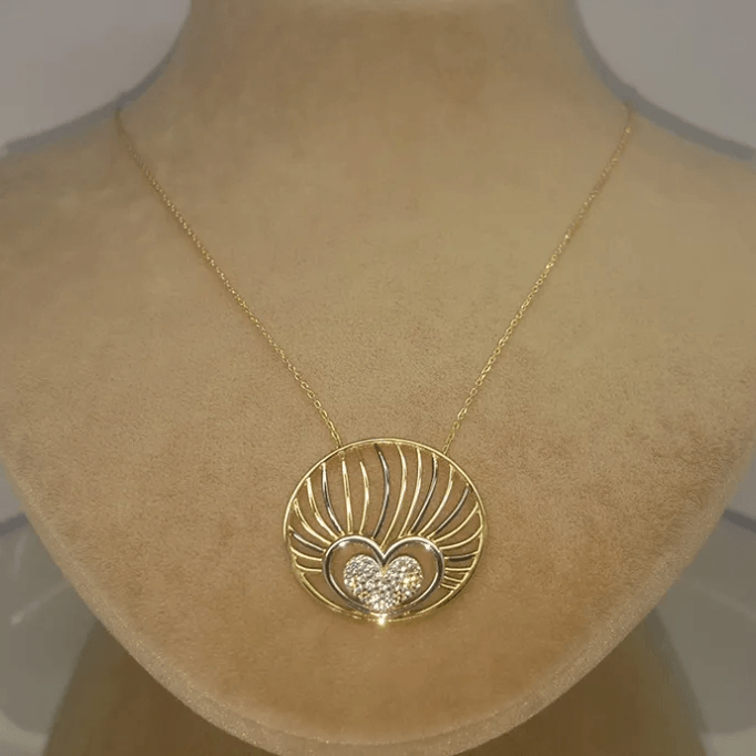 Kalp Motifli Altın Kolye