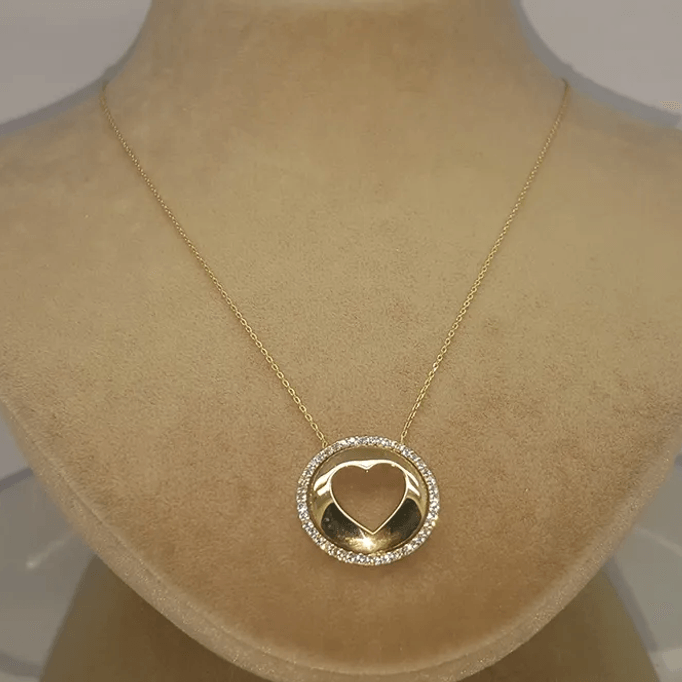 Yuvarlak Ortasında Kalp Kolye