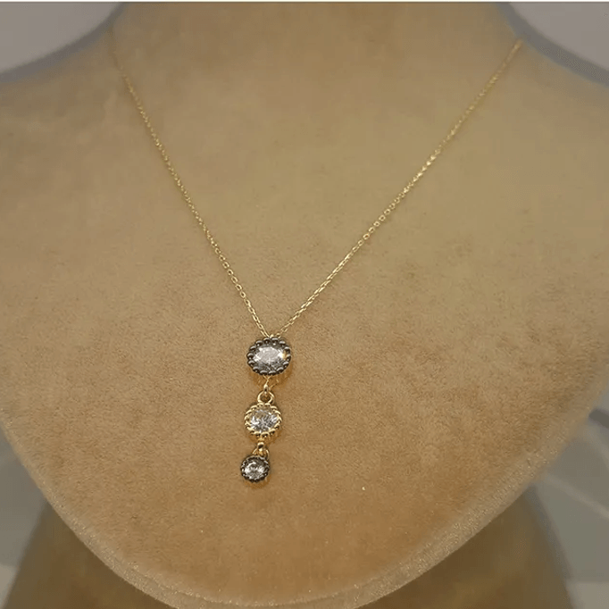 3 Taşlı Altın Kolye