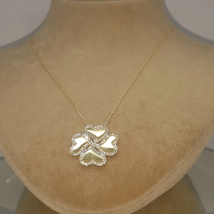 Kalplerden Yonca Altın Kolye