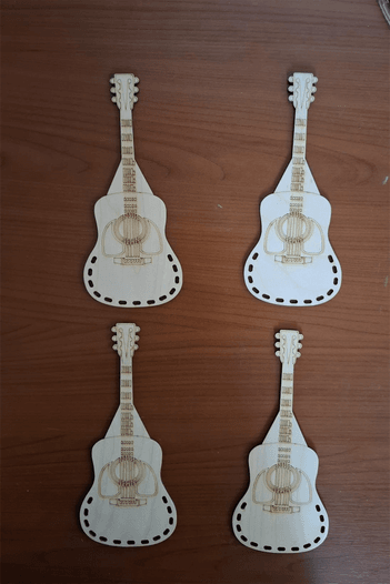 DUVAR SÜSÜ - GİTAR YELPAZE TABANI