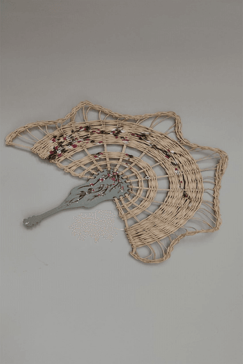 DUVAR SÜSÜ - GİTAR YELPAZE TABANI