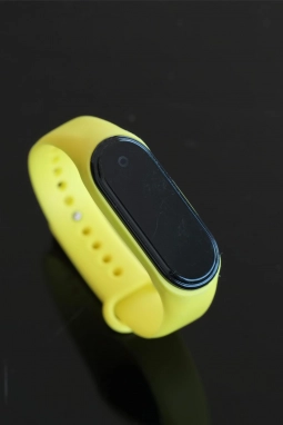 Sarı Silikon Kordonlu Dokunmatik Led Ekran Dijital Saat