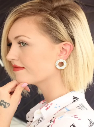 Gold Renk Metal Zirkon Taşlı Bayan Küpe