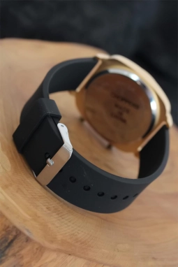 Gold Metal Kasa Siyah Silikon Kordonlu Dijital Led Erkek Kol Saati