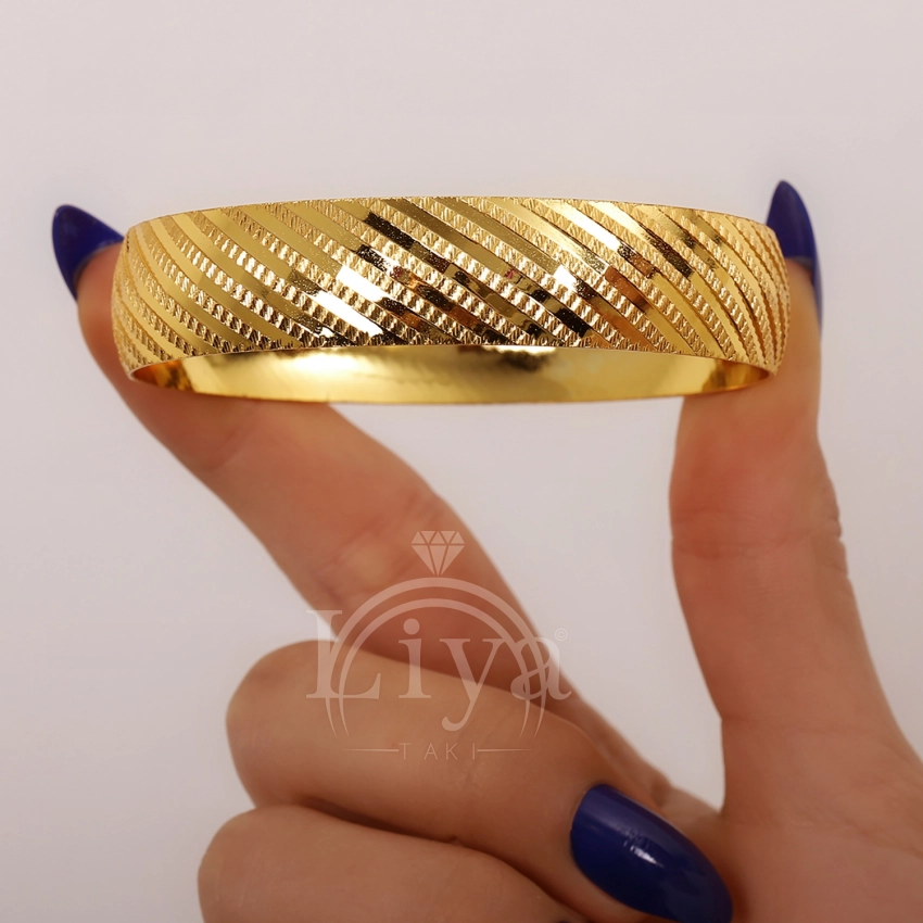 22 Ayar Has Altın Kaplama Çapraz Çizgili 1.5 cm Geniş Bilezik