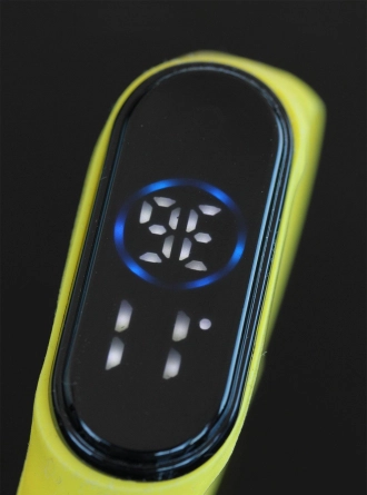 Sarı Silikon Kordonlu Dokunmatik Led Ekran Dijital Saat